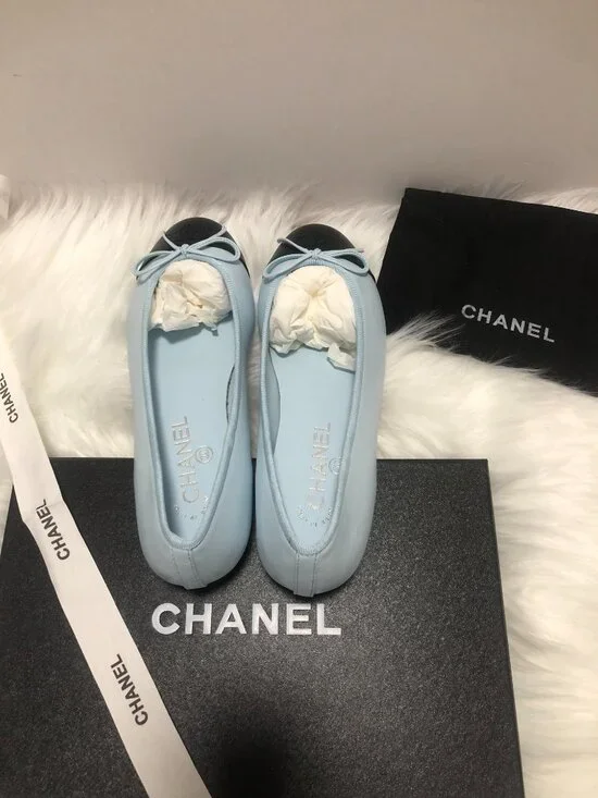 Chanel Women's Flats - Light Blue and Black - Picture 8 of 9